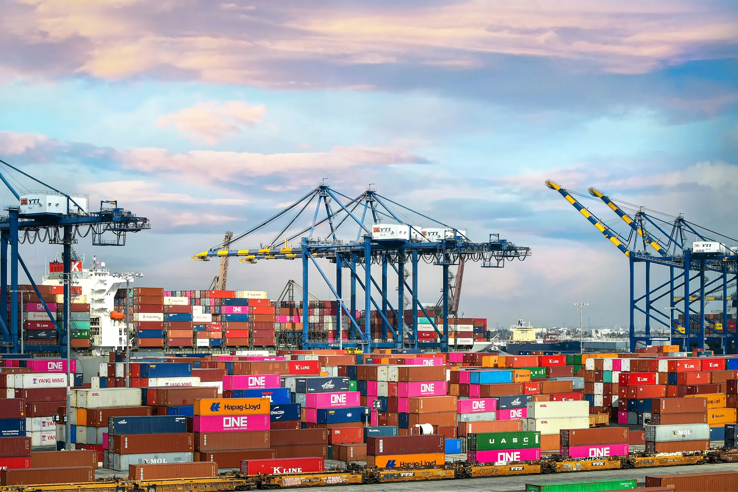 Container port operations in Dubai